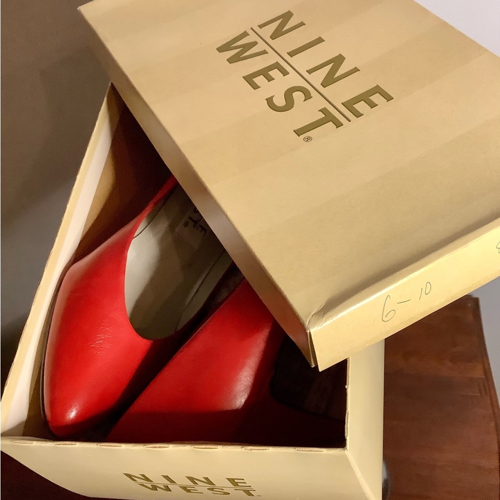 Vintage! NEW Never worn. Nine West 80’s Red Pumps - Picture 8 of 11